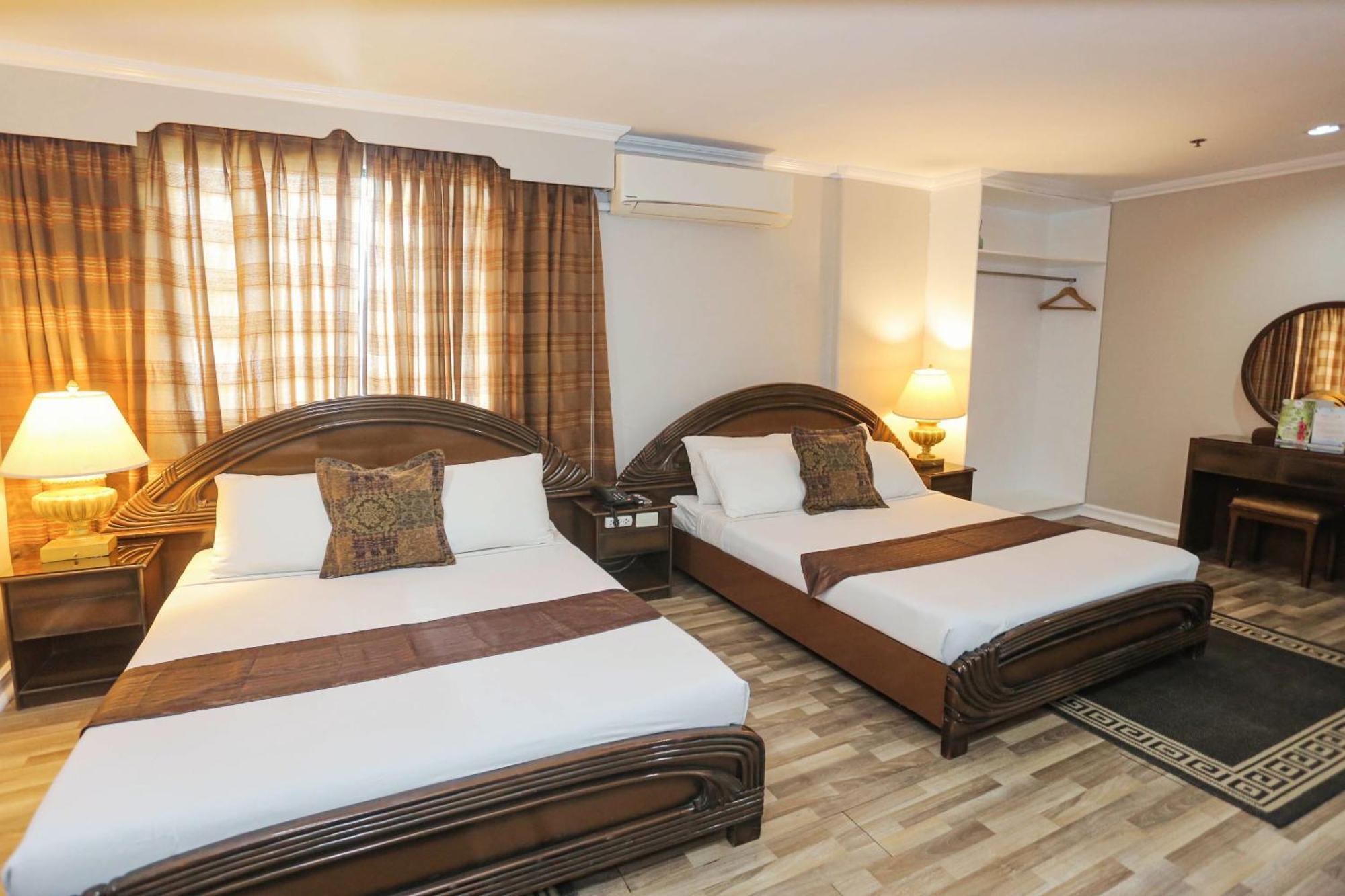Holiday Plaza Hotel - Cebu Extérieur photo