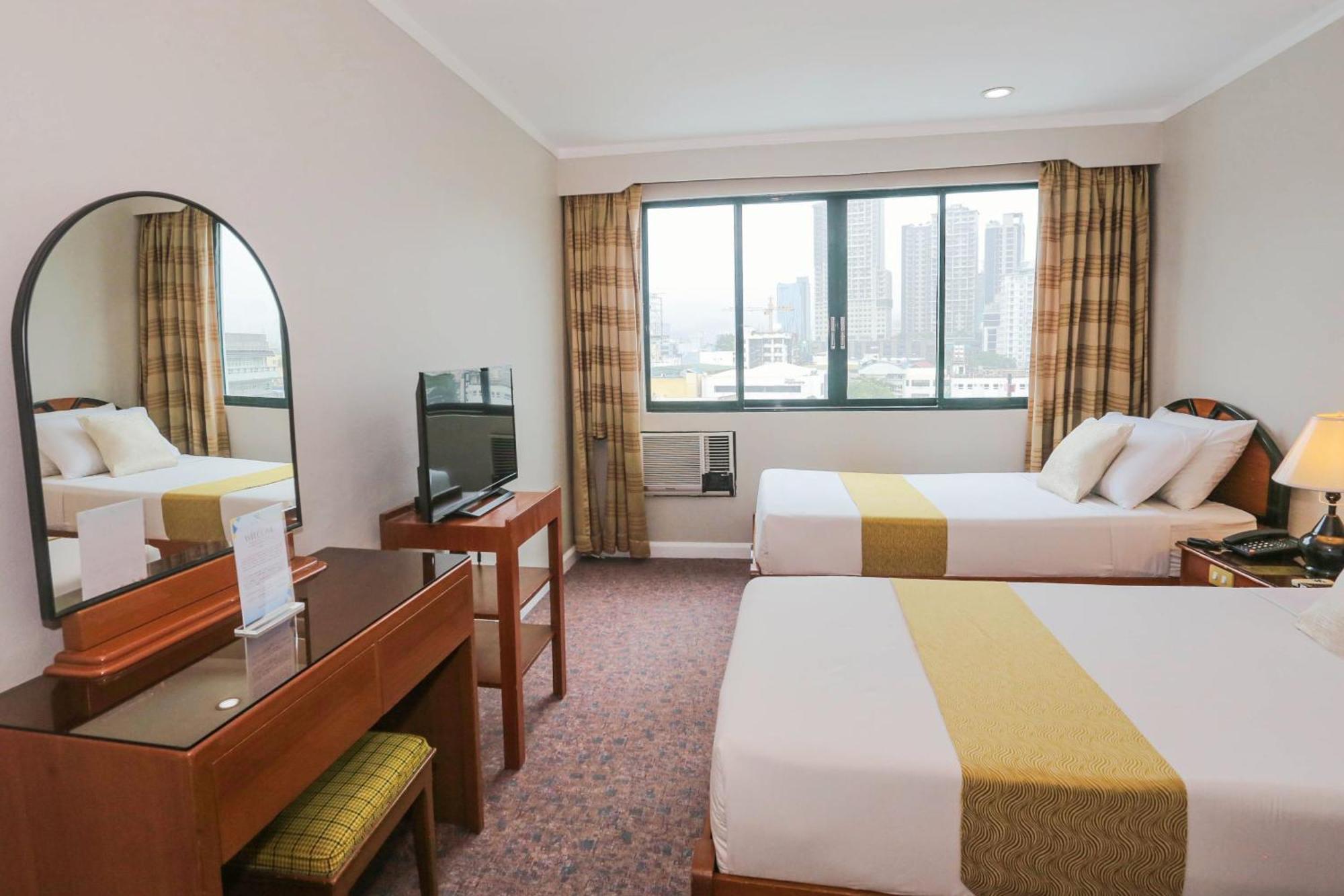 Holiday Plaza Hotel - Cebu Extérieur photo