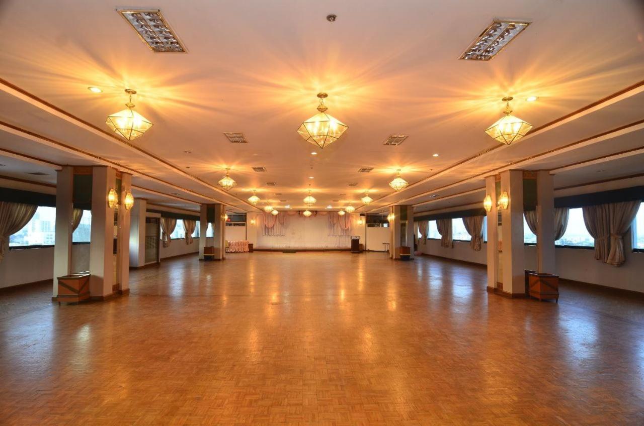 Holiday Plaza Hotel - Cebu Extérieur photo